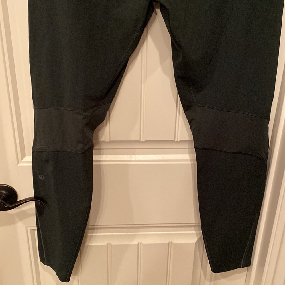 Surge Lululemon Leggings Size XXL - Picture 6 of 12